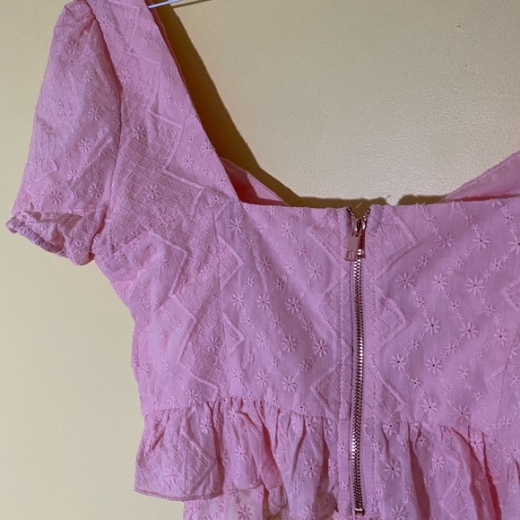 New cropped lace up top with zippers at the back - Picture 2 of 2